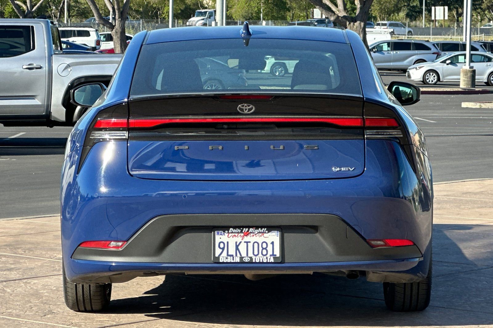 Used 2024 Toyota Prius LE image 5