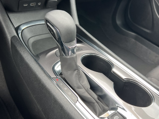 Used 2025 Chevrolet Malibu LT FWD image 25