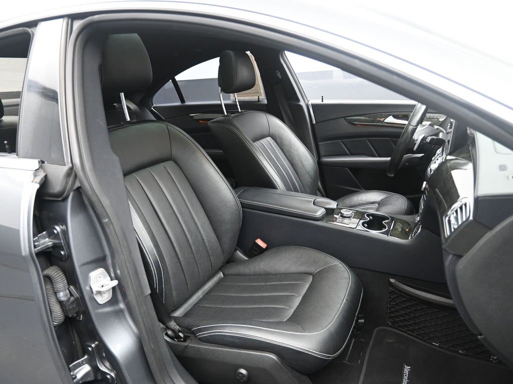 Used 2017 Mercedes-Benz CLS 550 4MATIC image 25