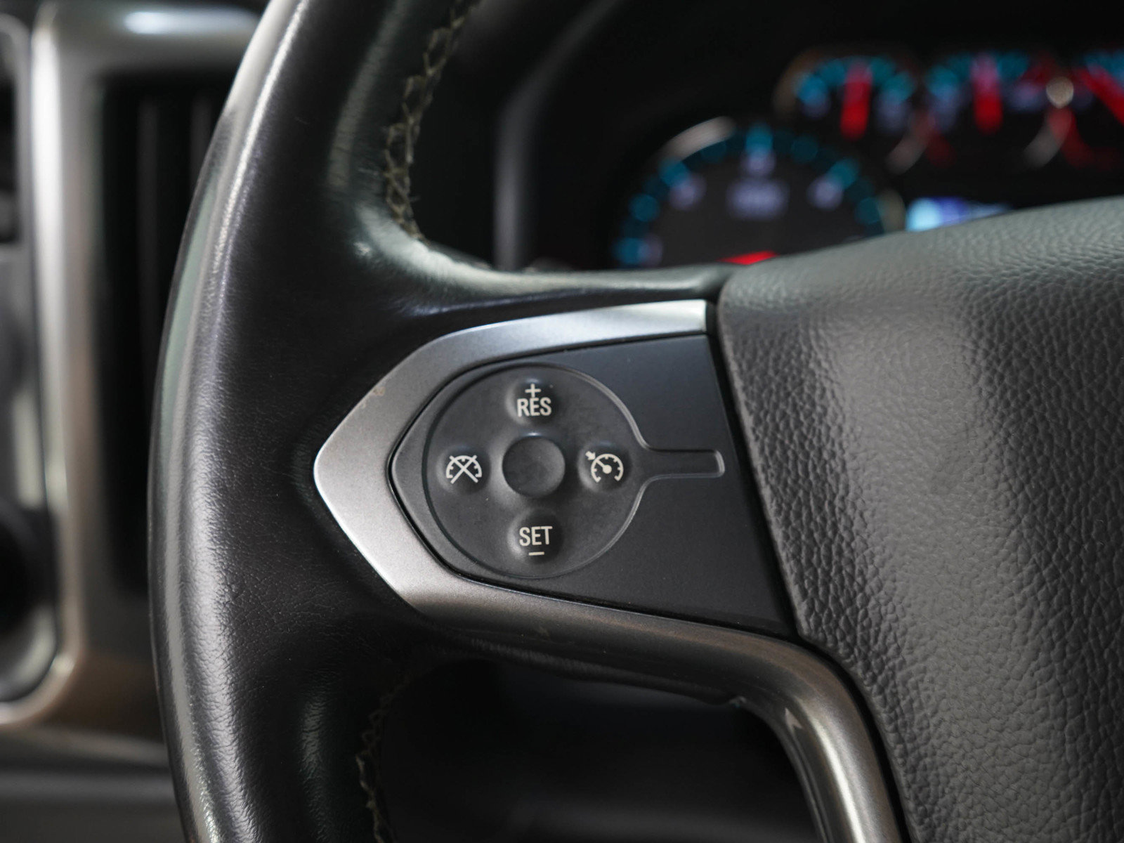 Used 2019 Chevrolet Silverado 1500 LT AWD/4WD image 25