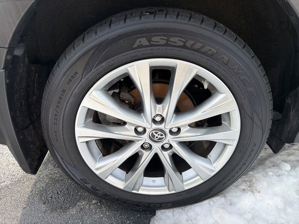Used 2017 Toyota RAV4 Limited image 42