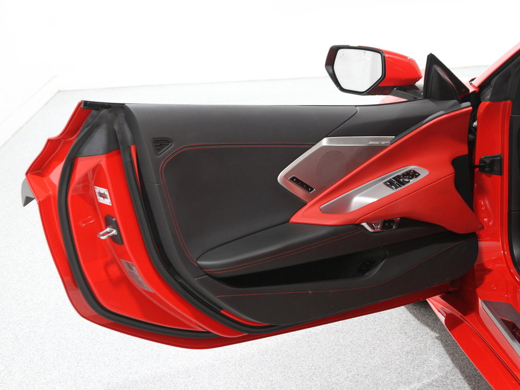 Used 2021 Chevrolet Corvette Stingray Preferred Cpe w/ Z51 Performance Package image 5