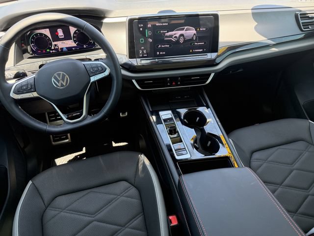 Used 2024 Volkswagen Atlas Peak Edition SEL AWD/4WD image 15