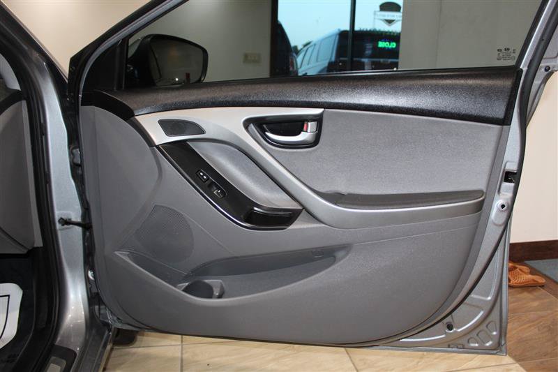 Used 2014 Hyundai Elantra Limited FWD image 32