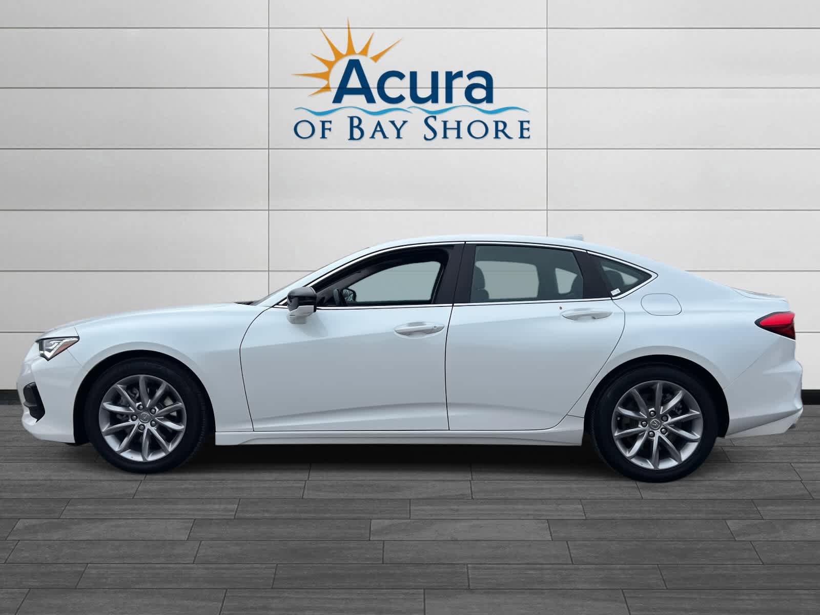 Used 2023 Acura TLX FWD image 2