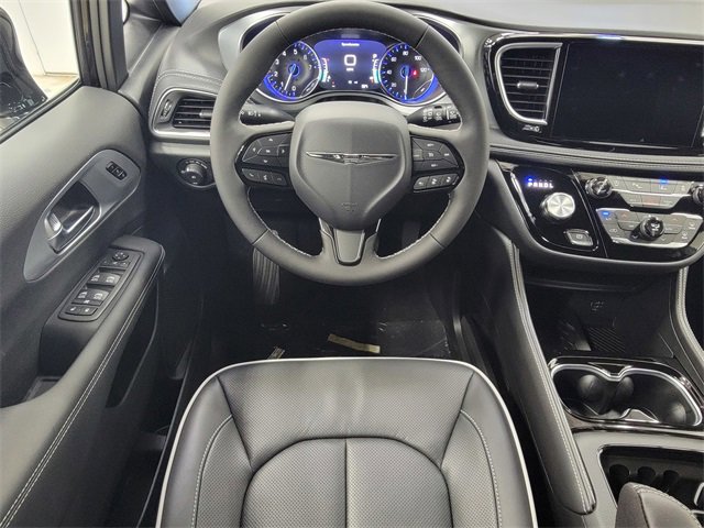 New 2026 Chrysler Pacifica Limited w/ S Appearance Package image 27