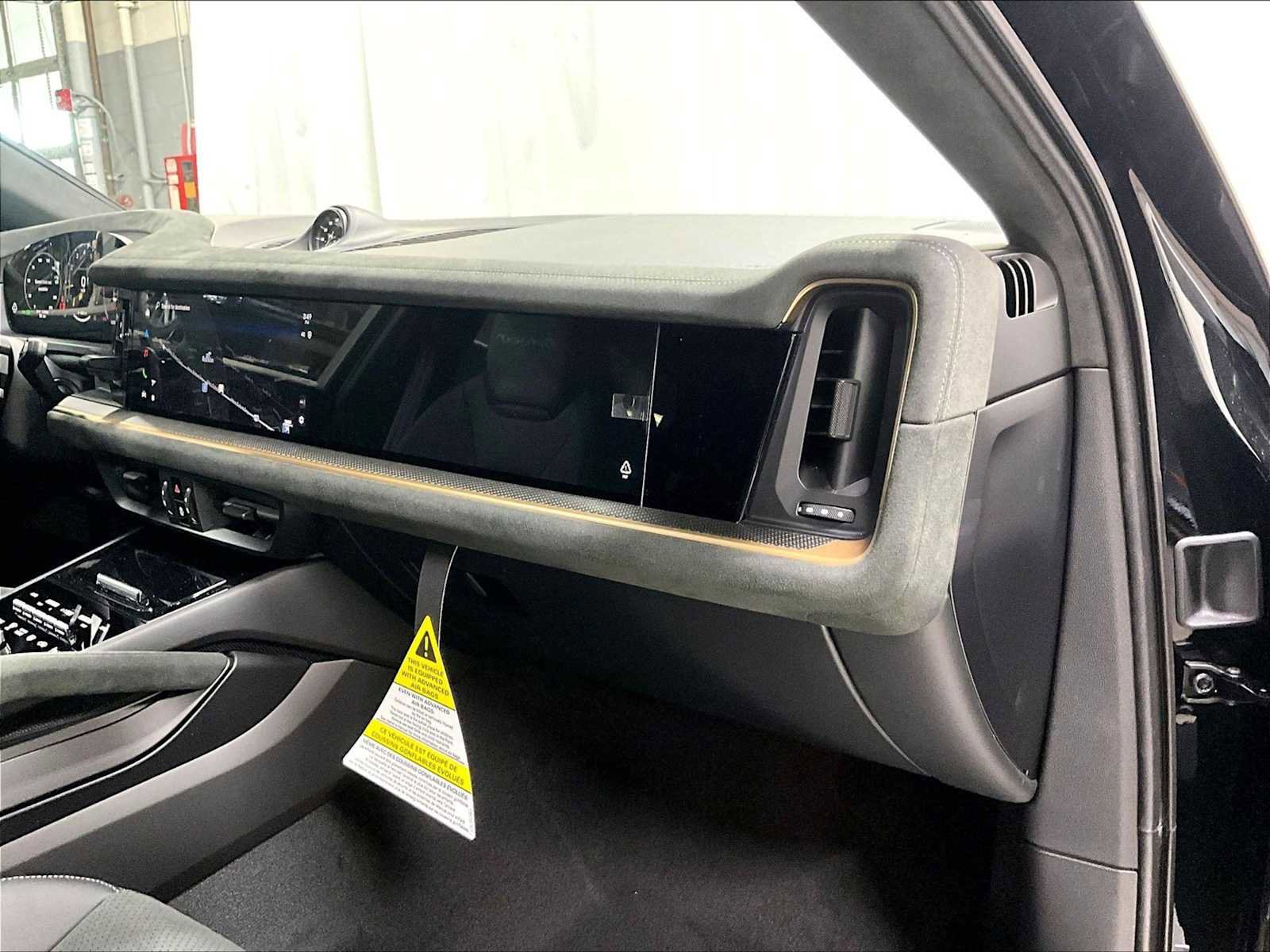 New 2026 Porsche Cayenne Turbo GT image 27