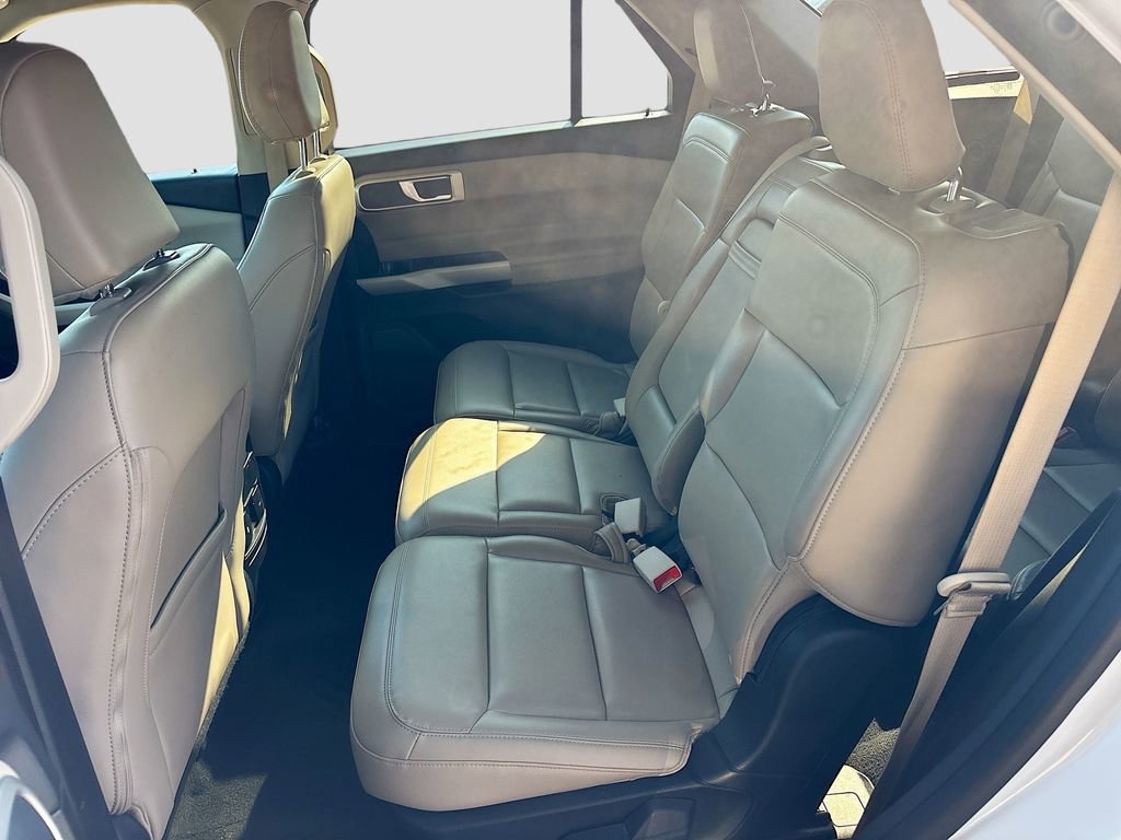 Used 2024 Ford Explorer XLT w/ Equipment Group 202A image 23