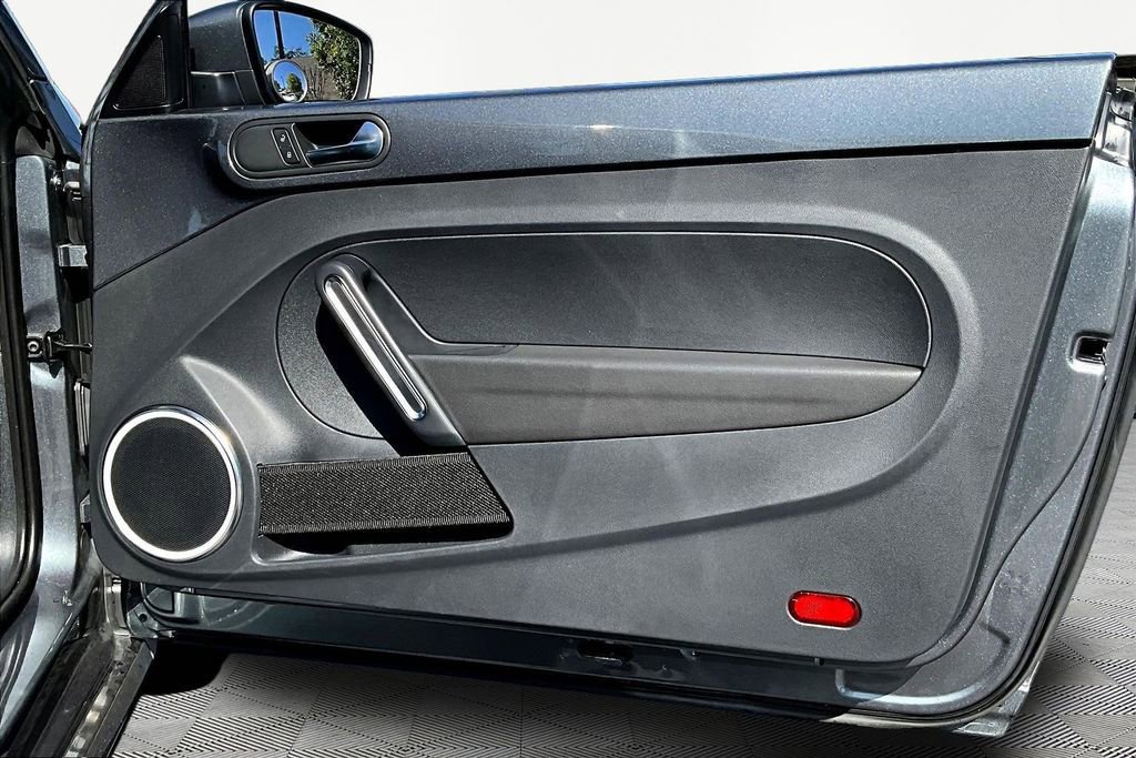 Used 2014 Volkswagen Beetle 2.5 image 25