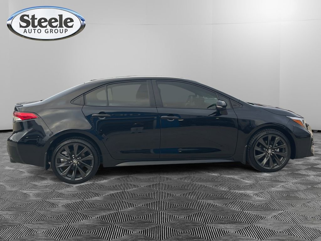 Used 2025 Toyota Corolla SE image 6