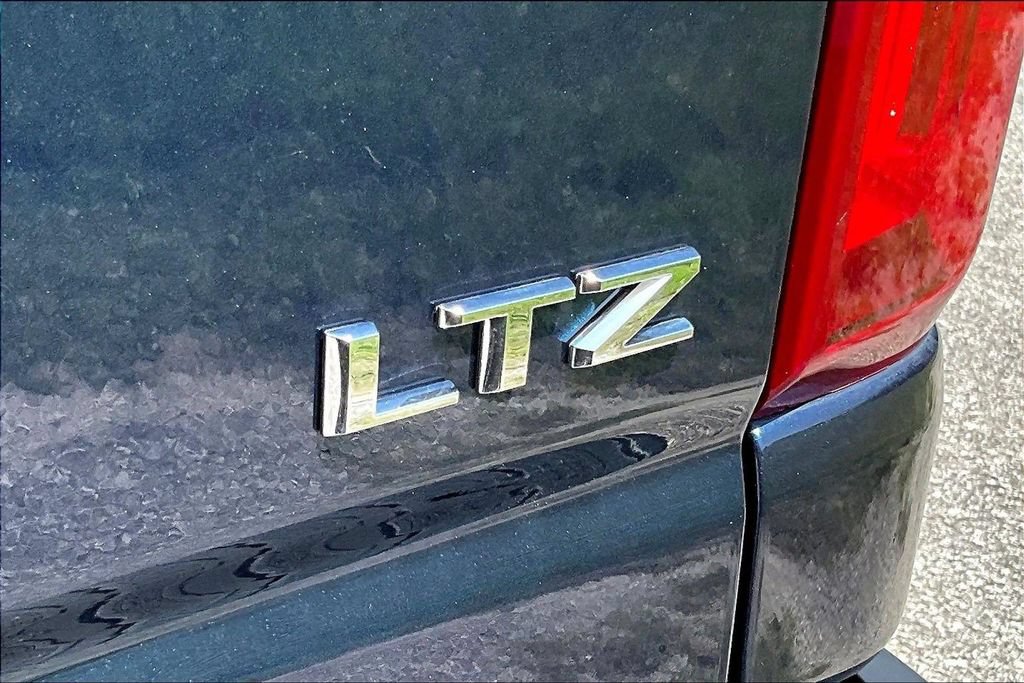 Used 2023 Chevrolet Silverado 3500 LTZ AWD/4WD image 27