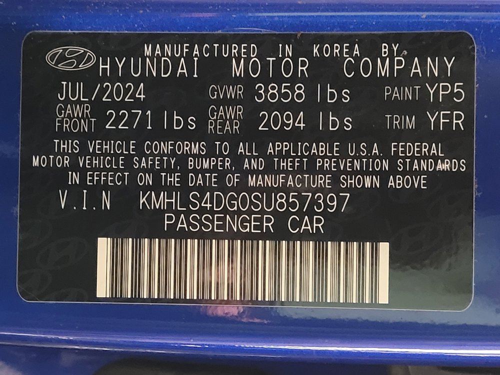 Used 2025 Hyundai Elantra SEL FWD image 33