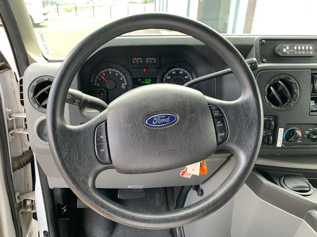 Used 2010 Ford E-450 and Econoline 450 Super Duty RWD image 21