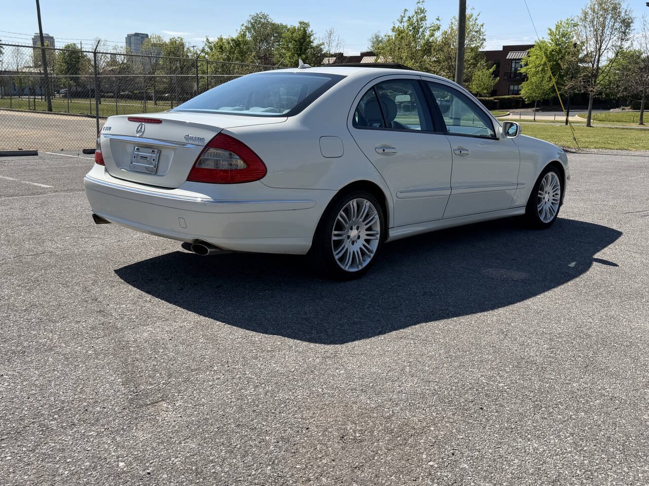 Used 2008 Mercedes-Benz E 350 4MATIC Sedan image 24