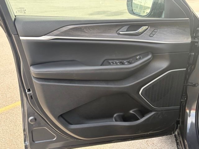 New 2026 Jeep Grand Cherokee Limited image 12