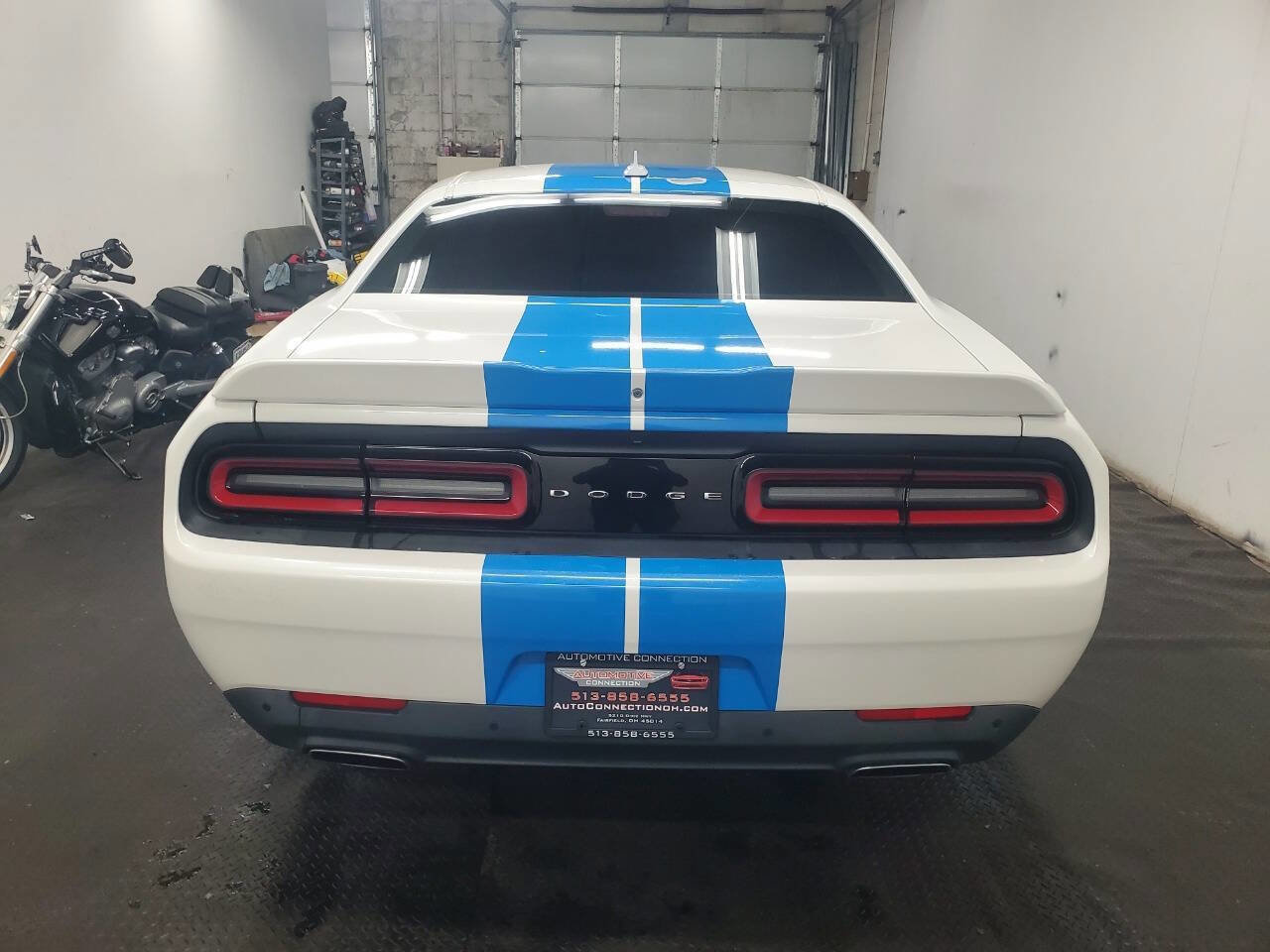 Used 2015 Dodge Challenger SXT Plus w/ Driver Convenience Group RWD image 6