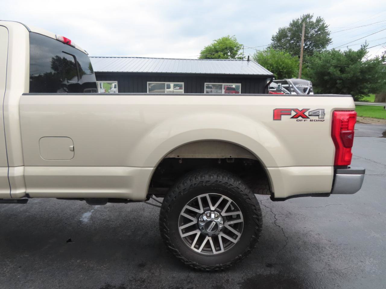 Used 2017 Ford F350 Lariat w/ Lariat Ultimate Package AWD/4WD image 15