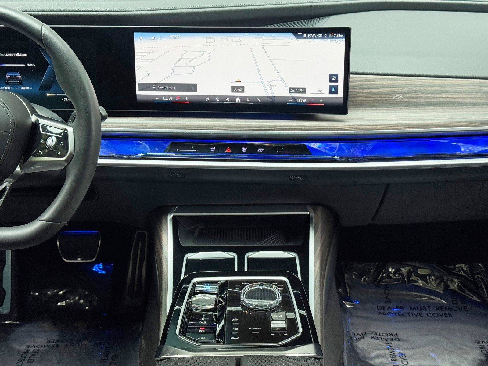 Used 2023 BMW i7 xDrive60 w/ Executive Package 2 AWD/4WD image 26