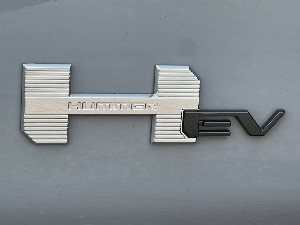 New 2025 GMC Hummer EV 2X image 2