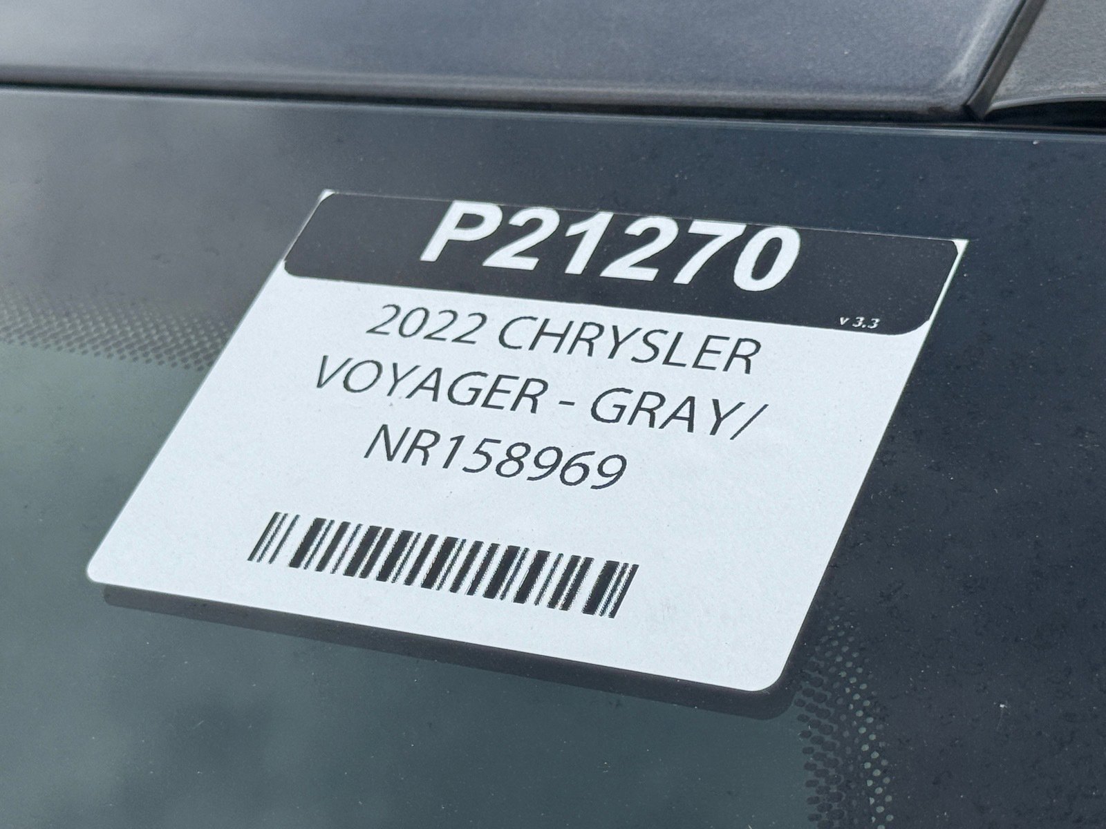 Used 2022 Chrysler Voyager LX image 31