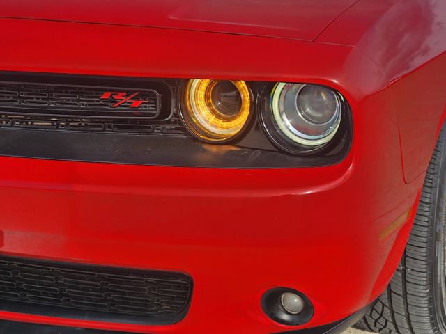 Used 2015 Dodge Challenger R/T image 9