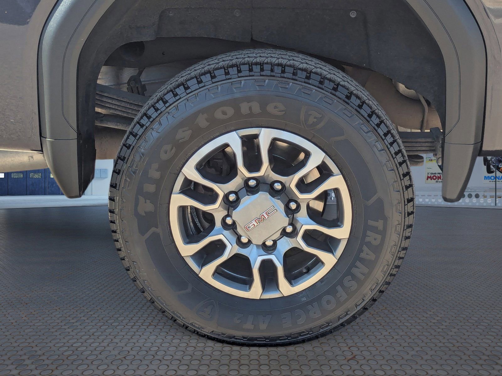 Used 2024 GMC Sierra 2500 SLT w/ SLT Premium Package image 10