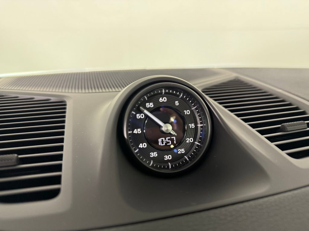 Certified 2025 Porsche Cayenne Coupe image 30