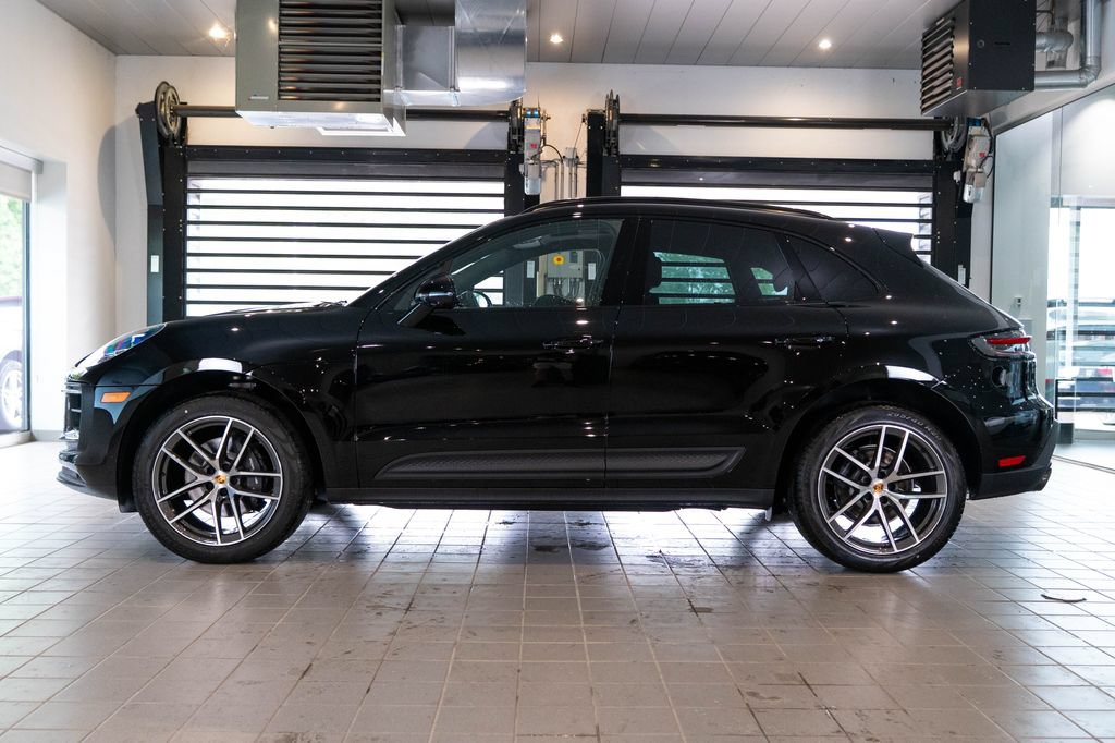 New 2026 Porsche Macan AWD/4WD image 2