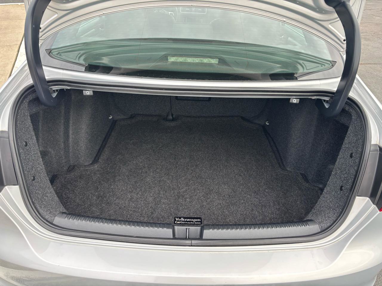 Used 2013 Volkswagen Jetta GLI image 11