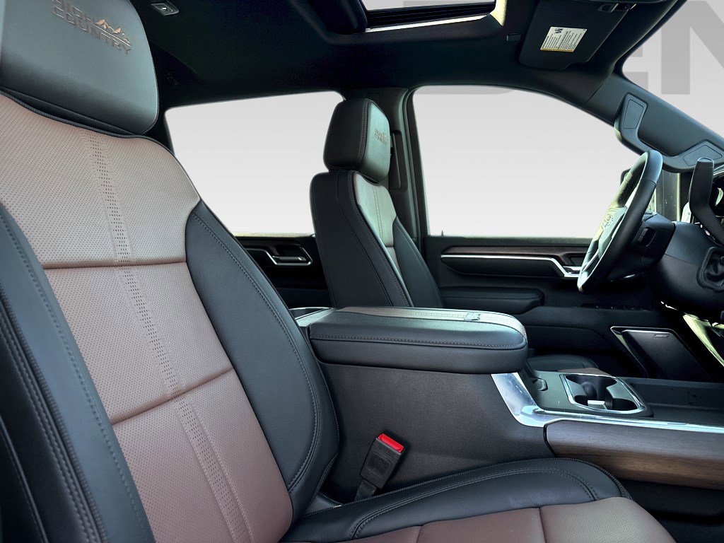 Used 2025 Chevrolet Silverado 2500 High Country w/ Technology Package image 11