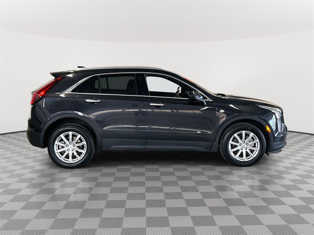 Certified 2023 Cadillac XT4 Luxury w/ Cold Weather Package AWD/4WD image 4