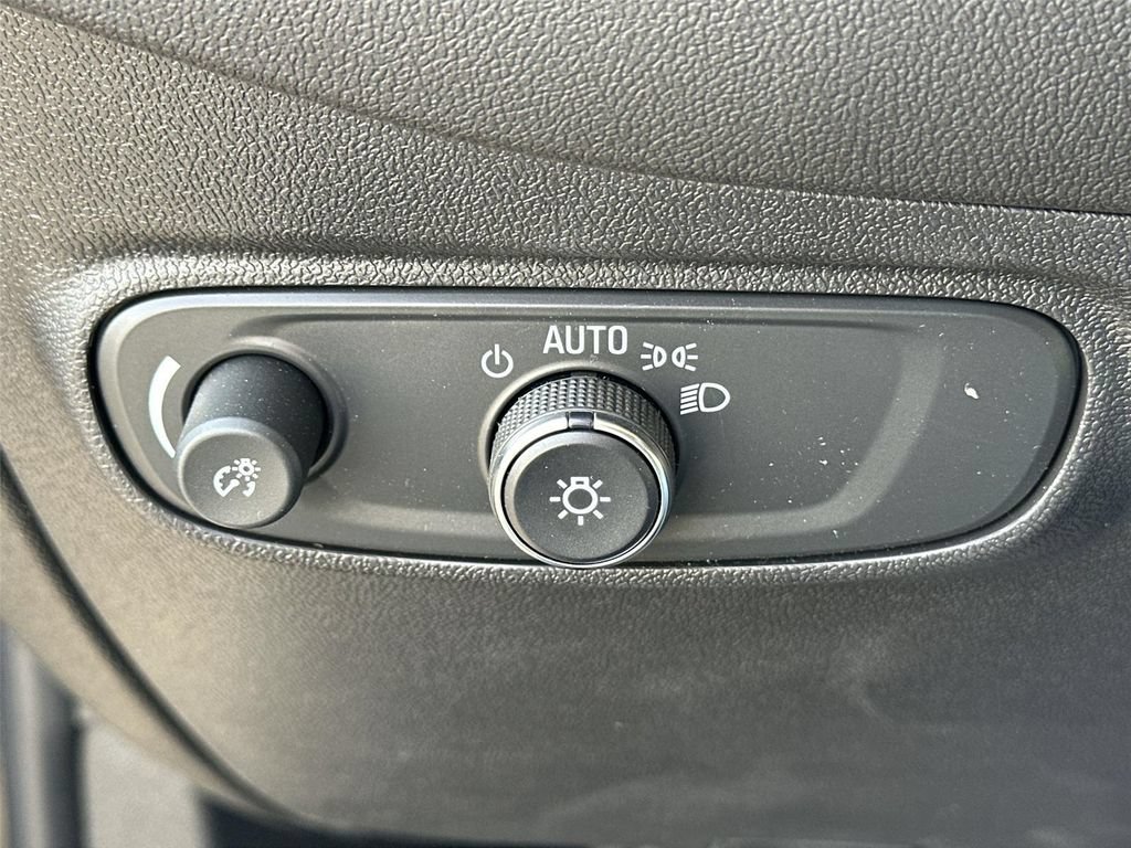 Certified 2024 Chevrolet Equinox LS w/ LS Convenience Package FWD image 10