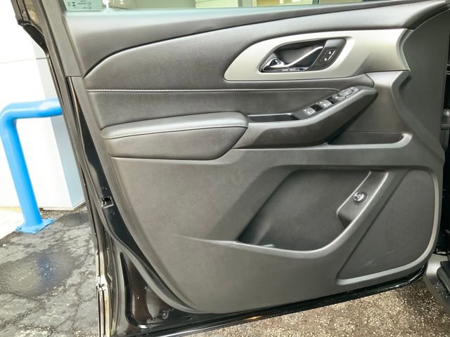 Used 2023 Chevrolet Traverse LT image 14