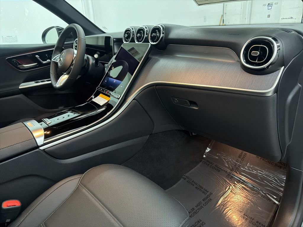 New 2026 Mercedes-Benz GLC 300 image 28