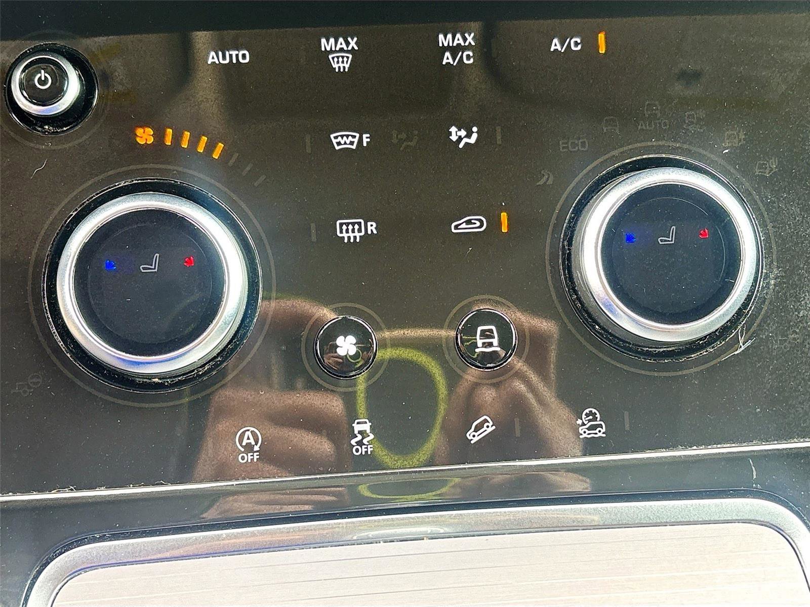 Used 2020 Land Rover Range Rover Evoque S image 21