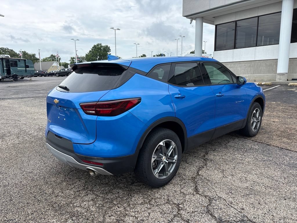 Used 2024 Chevrolet Blazer LT FWD image 7