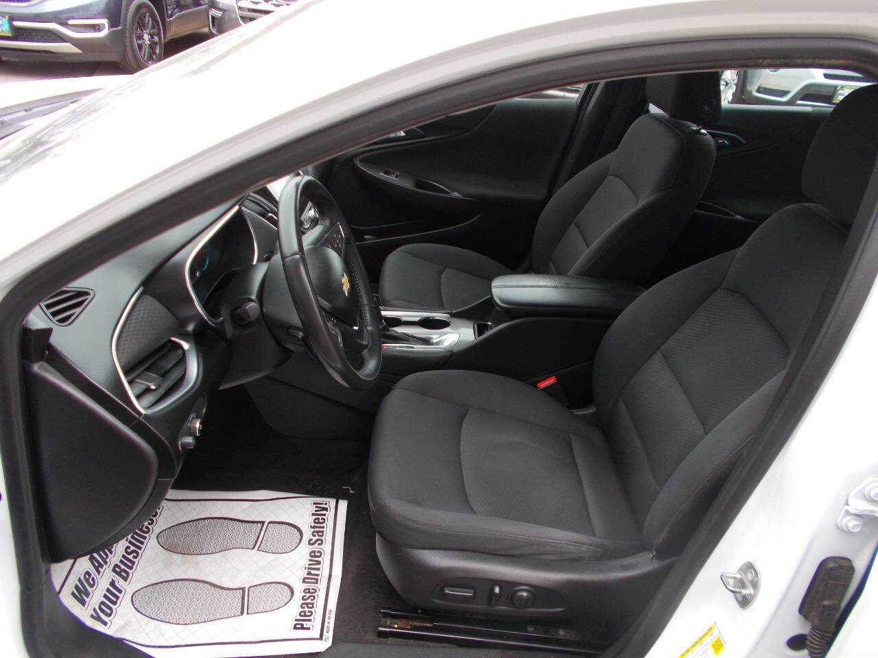 Used 2016 Chevrolet Malibu LT image 10