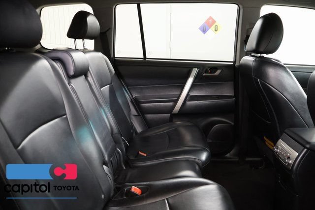 Used 2013 Toyota Highlander SE AWD/4WD image 26