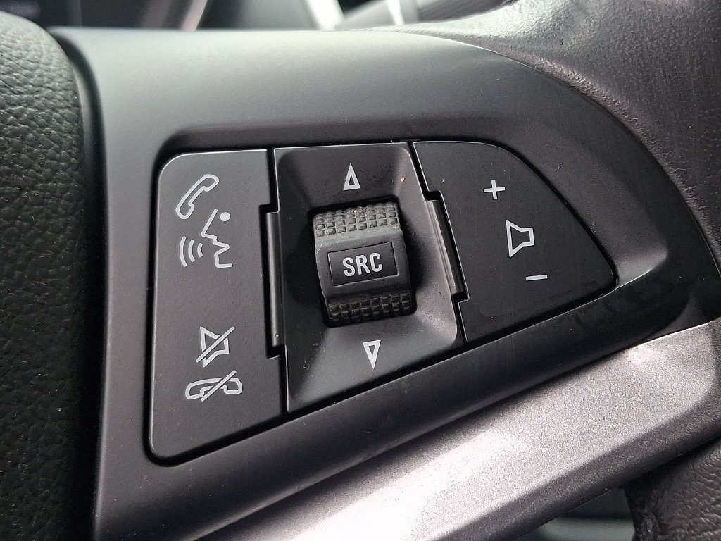 Used 2018 Chevrolet Trax LT w/ LT Convenience Package AWD/4WD image 22