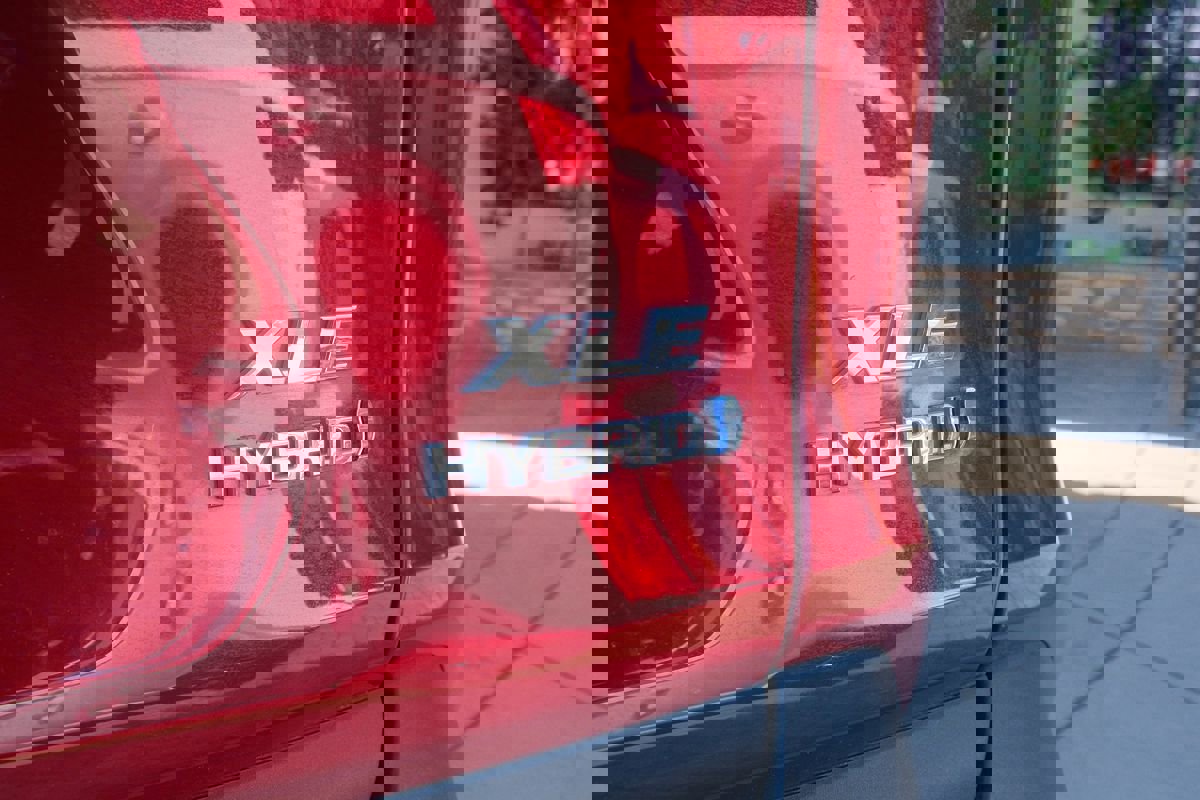 Used 2022 Toyota RAV4 XLE image 41