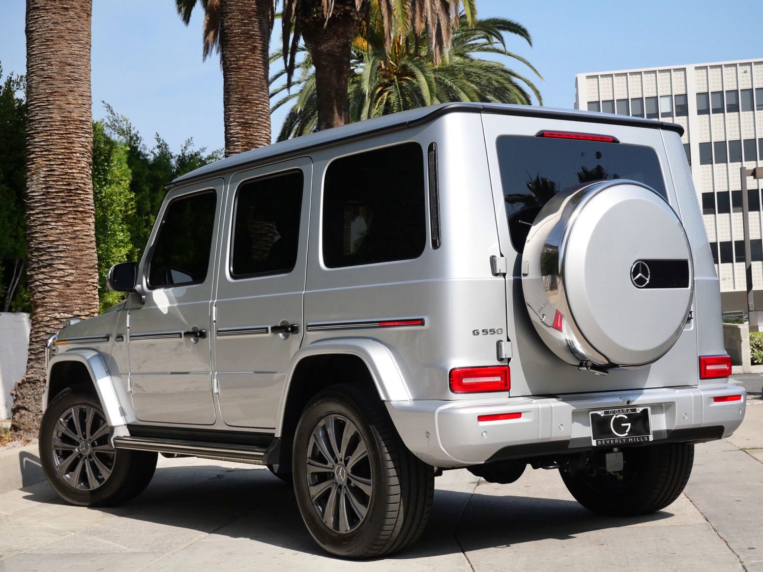 Used 2025 Mercedes-Benz G 550 image 6