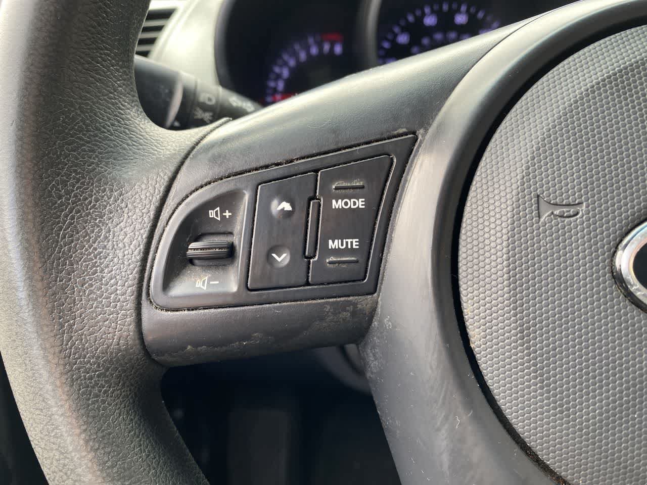 Used 2012 Kia Soul FWD image 21
