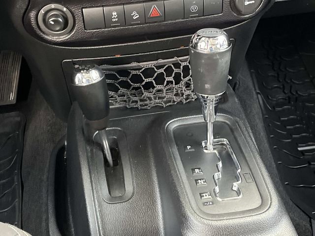 Used 2016 Jeep Wrangler Unlimited Sahara w/ Connectivity Group image 14