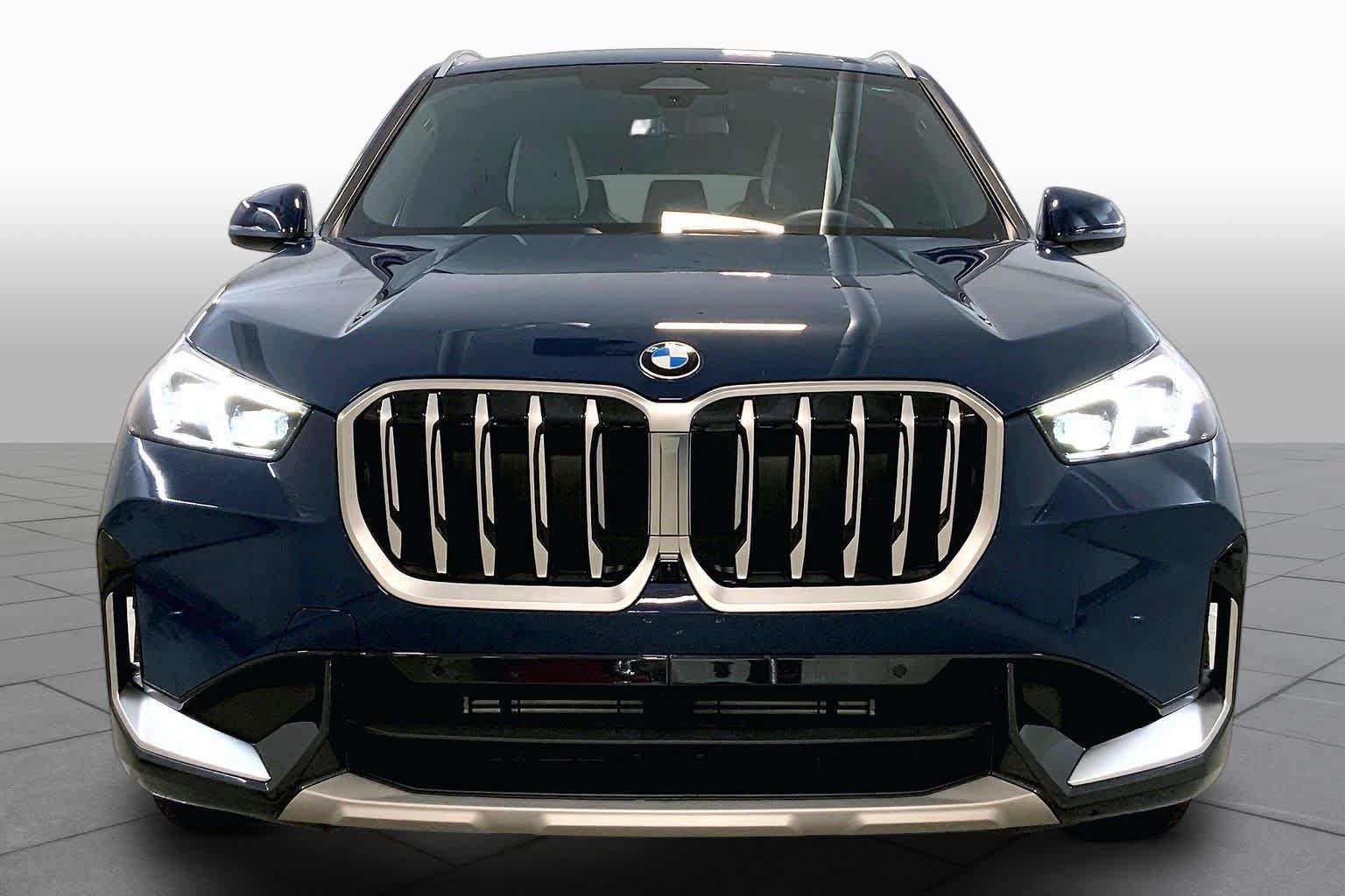 Used 2026 BMW X1 xDrive28i AWD/4WD image 3