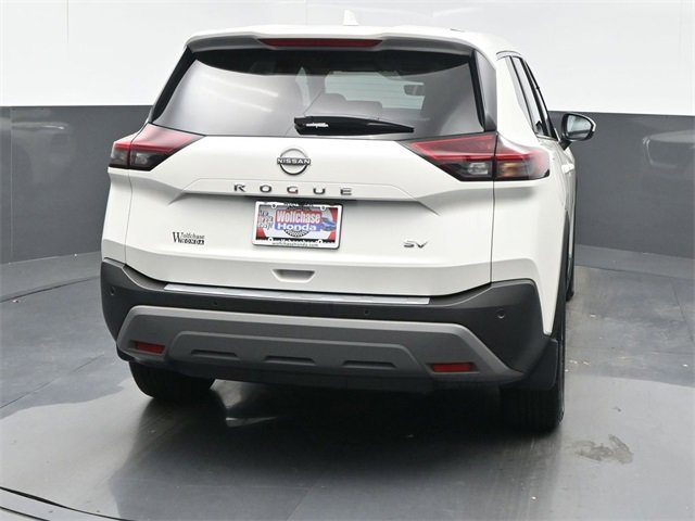 Used 2023 Nissan Rogue SV image 5