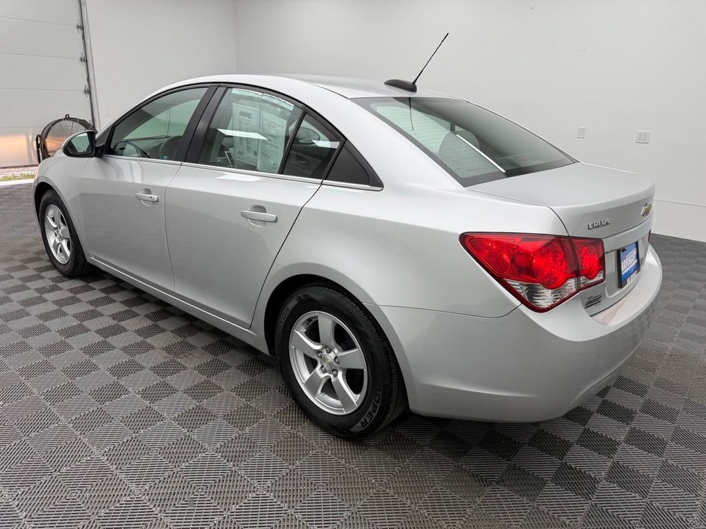 Used 2016 Chevrolet Cruze LT FWD image 11