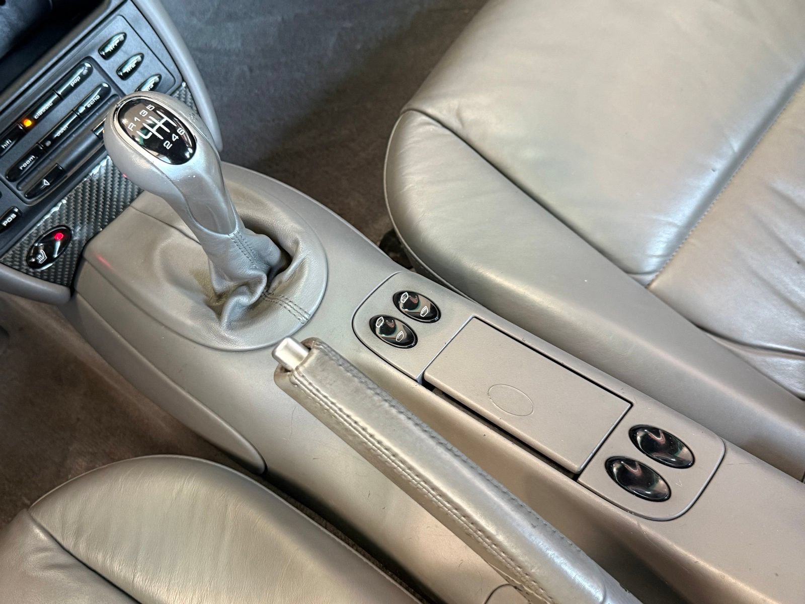 Used 2001 Porsche 911 Carrera RWD image 22