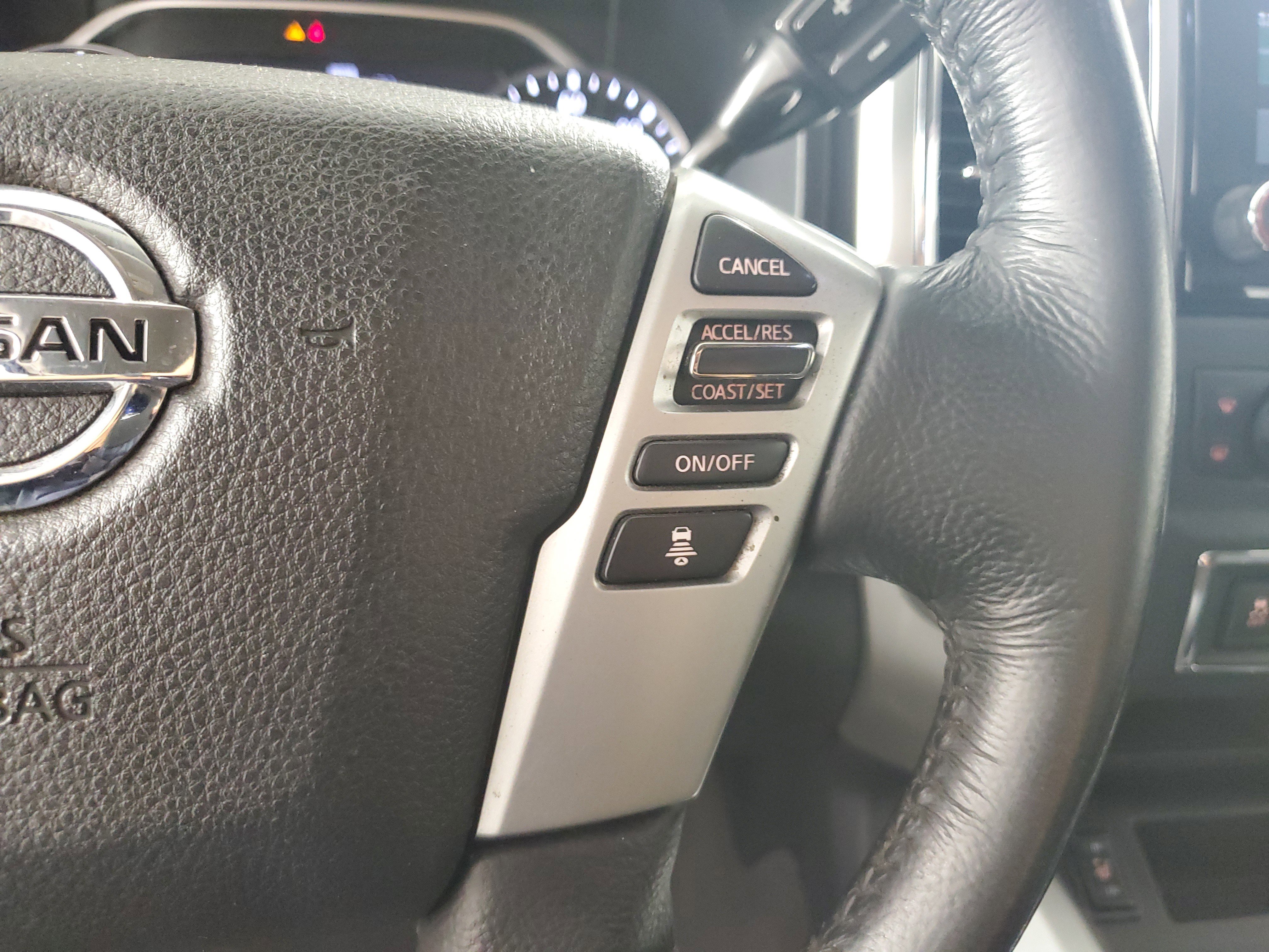 Used 2021 Nissan Titan SV w/ SV Convenience Package image 21