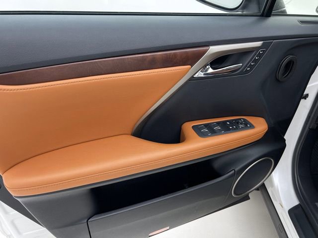Used 2022 Lexus RX 350L Premium w/ Premium Package image 25
