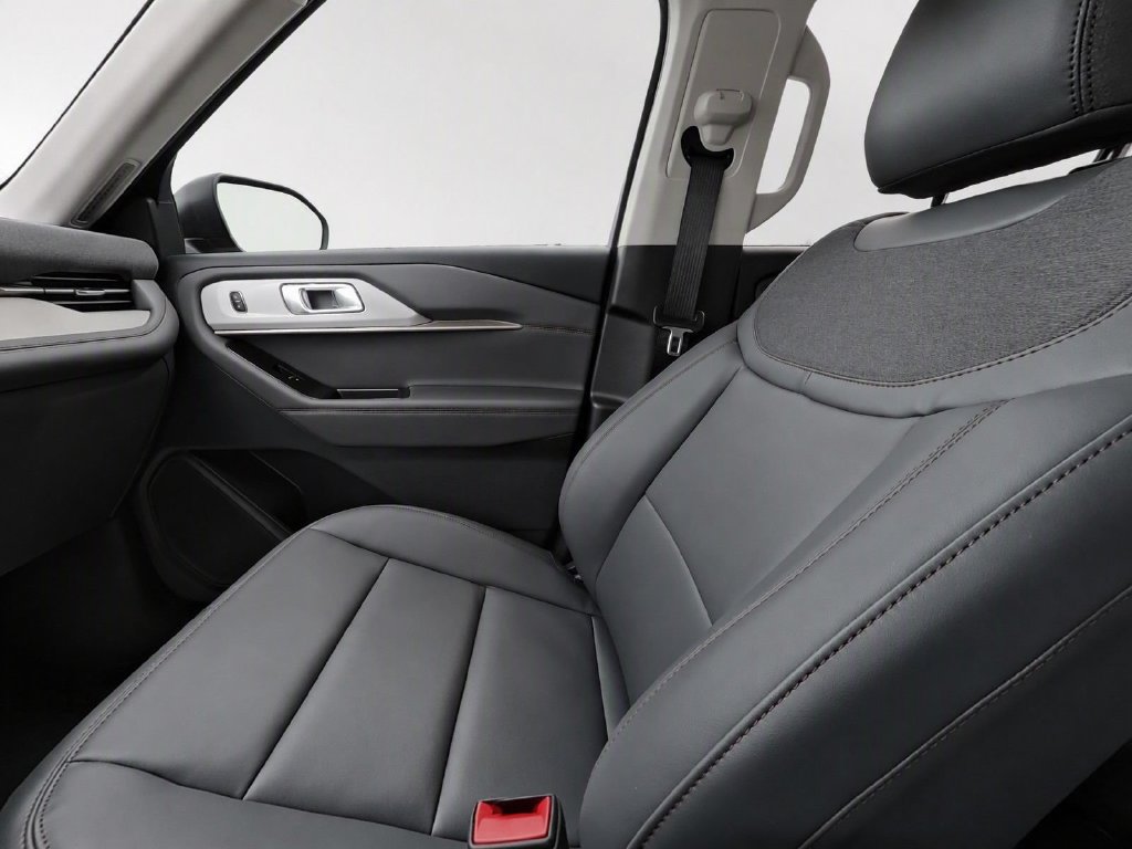 New 2026 Ford Explorer ST-Line w/ ST-Line Street Pack AWD/4WD image 14